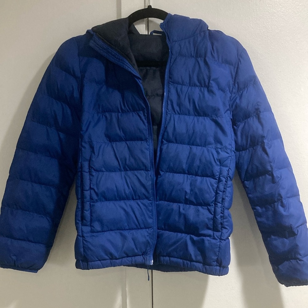 Uniqlo blue puffy lightweight jacket